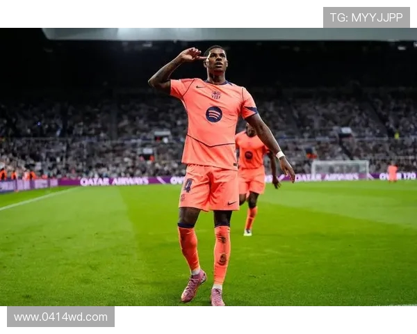 费兰若若伤愈将重返首发锋线否则拉什福德继续领衔进攻 费兰若若伤愈将重返首发锋线否则拉什福德继续领衔进攻